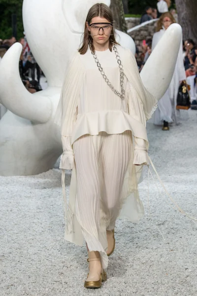 Look 6